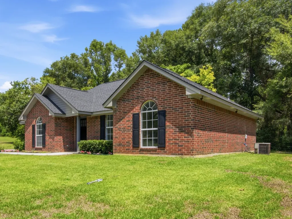 105 E Foggle Street Athens TX 75751