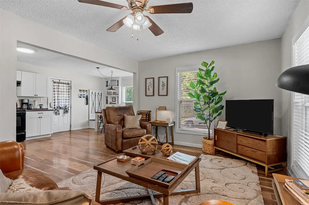 2701 Herring Avenue Waco TX 76708