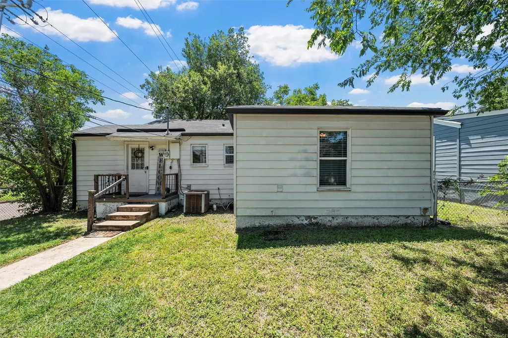 2701 Herring Avenue Waco TX 76708