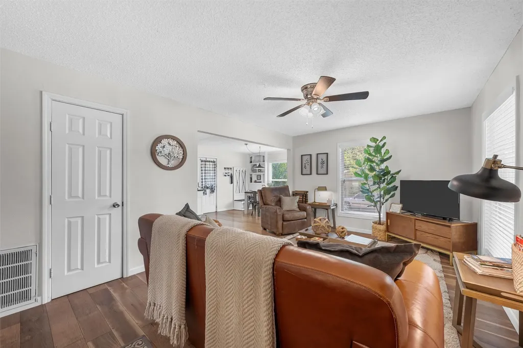 2701 Herring Avenue Waco TX 76708