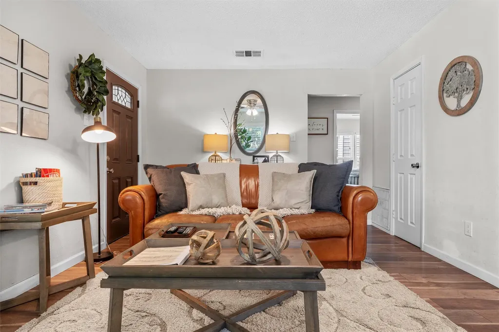 2701 Herring Avenue Waco TX 76708
