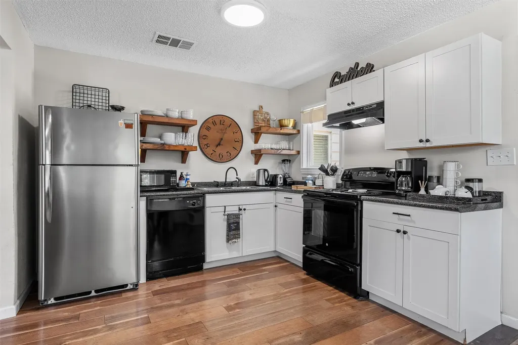 2701 Herring Avenue Waco TX 76708