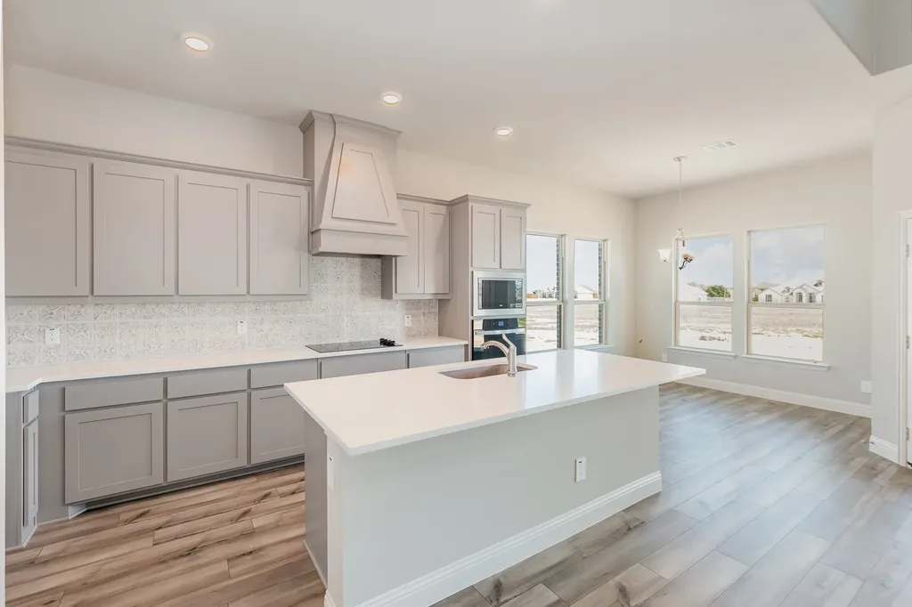 610 Crystal Lake Lane Red Oak TX 75154