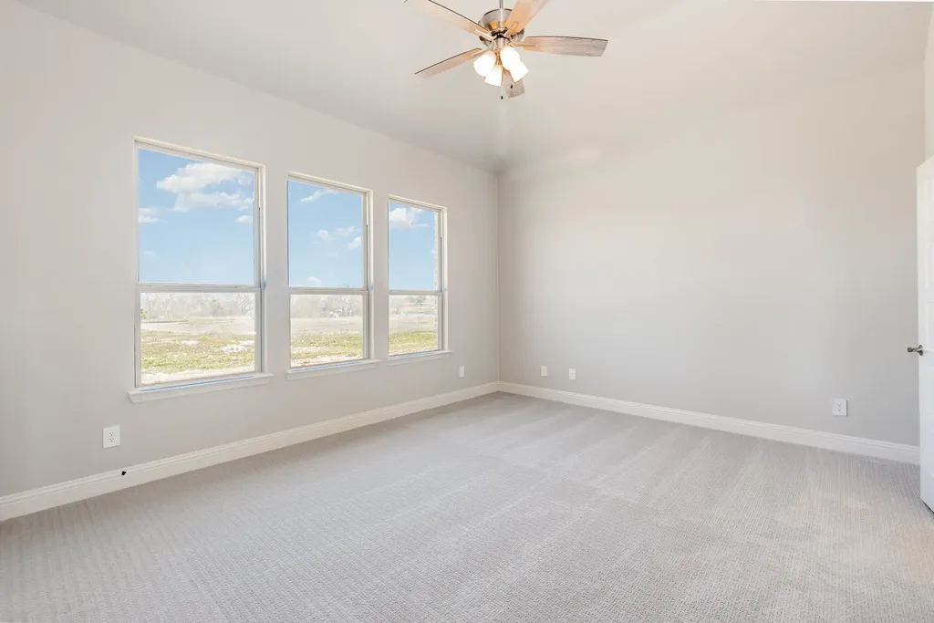 610 Crystal Lake Lane Red Oak TX 75154