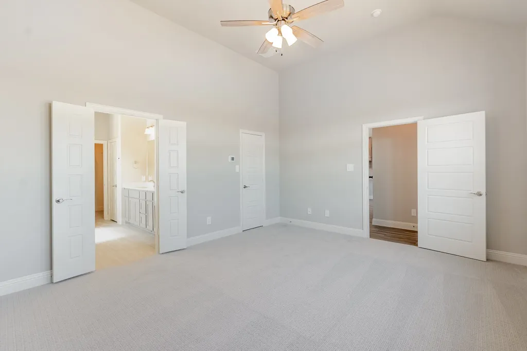 610 Crystal Lake Lane Red Oak TX 75154
