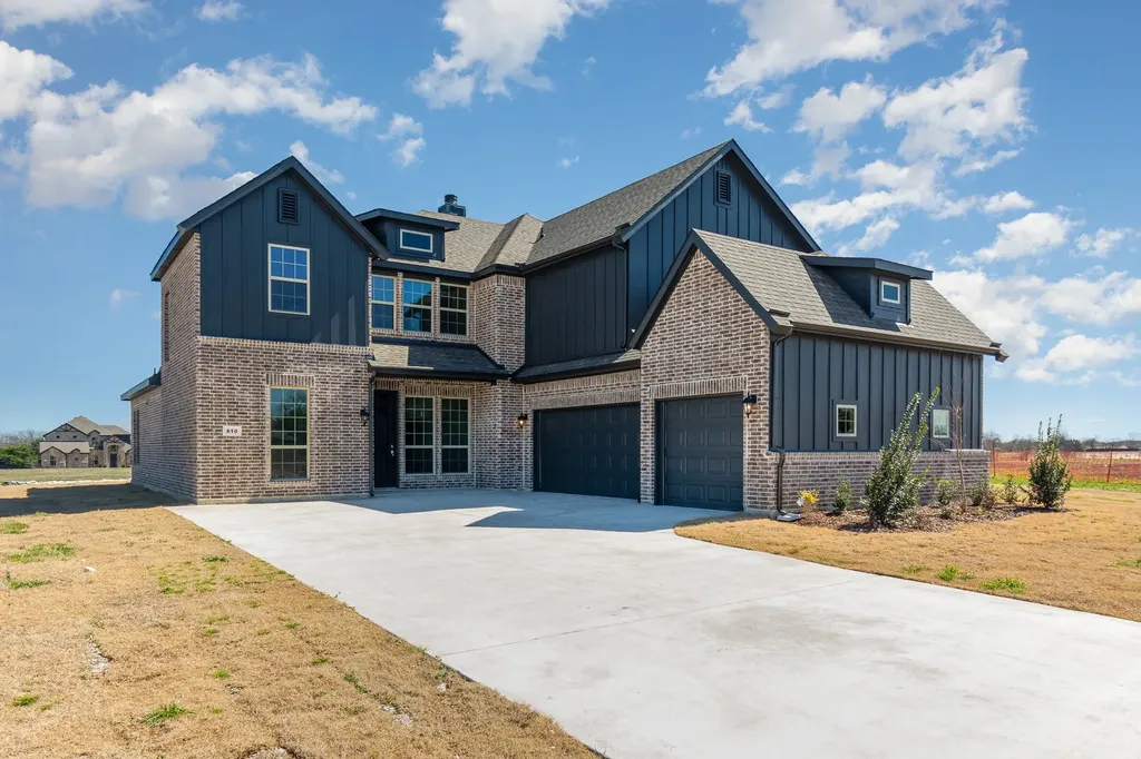610 Crystal Lake Lane Red Oak TX 75154