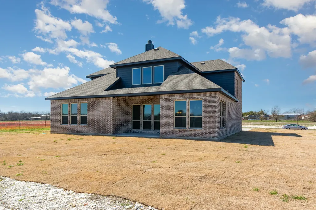 610 Crystal Lake Lane Red Oak TX 75154