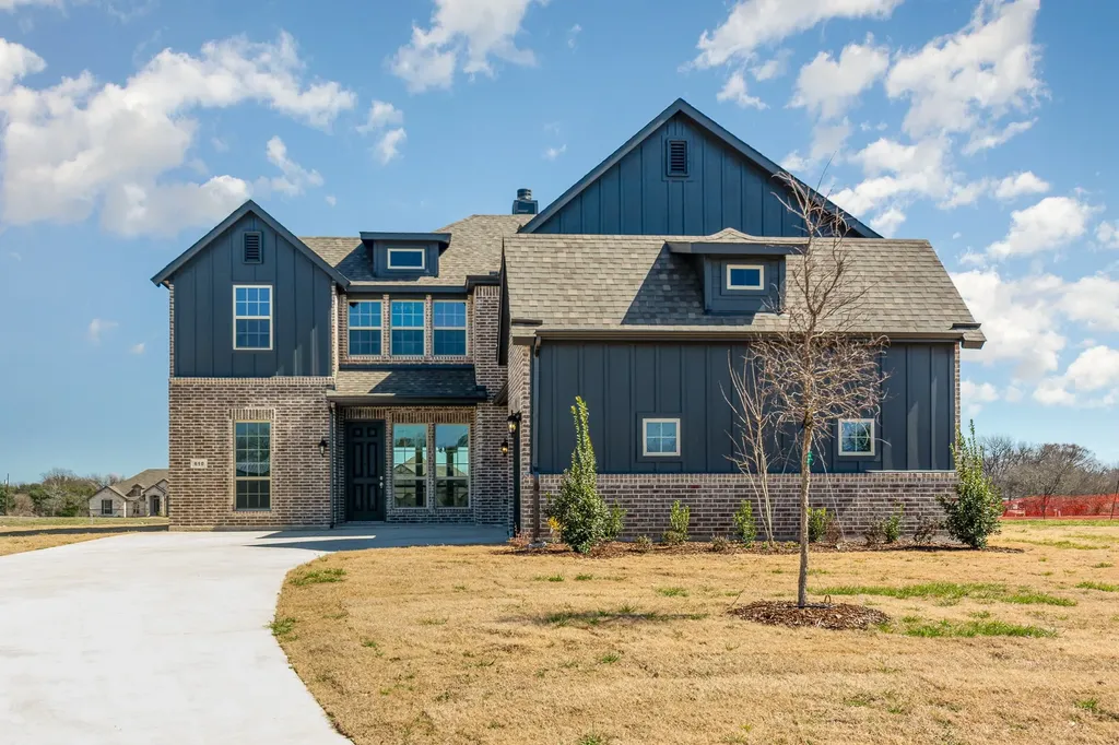 610 Crystal Lake Lane Red Oak TX 75154