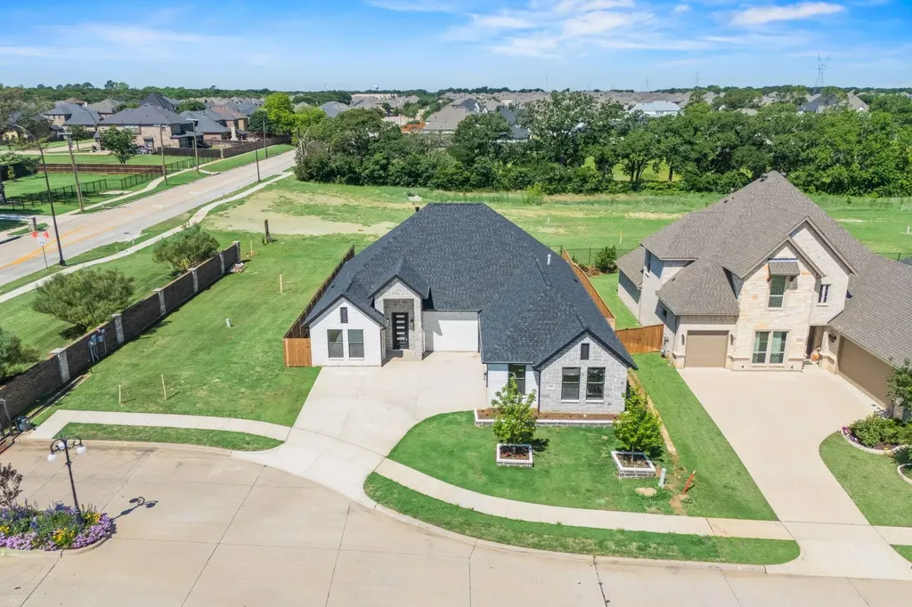 7203 Harris Place Arlington TX 76001