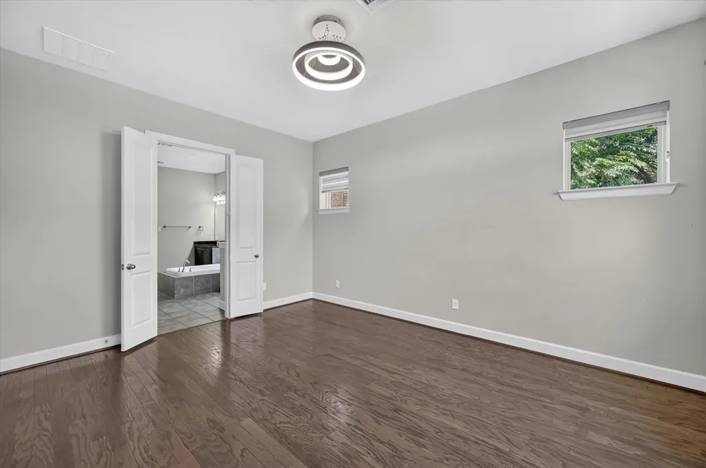 7840 Renderbrook Bend Irving TX 75063