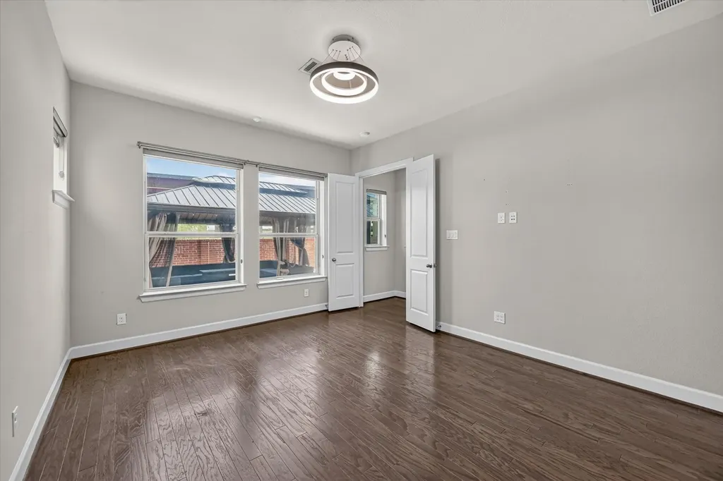 7840 Renderbrook Bend Irving TX 75063