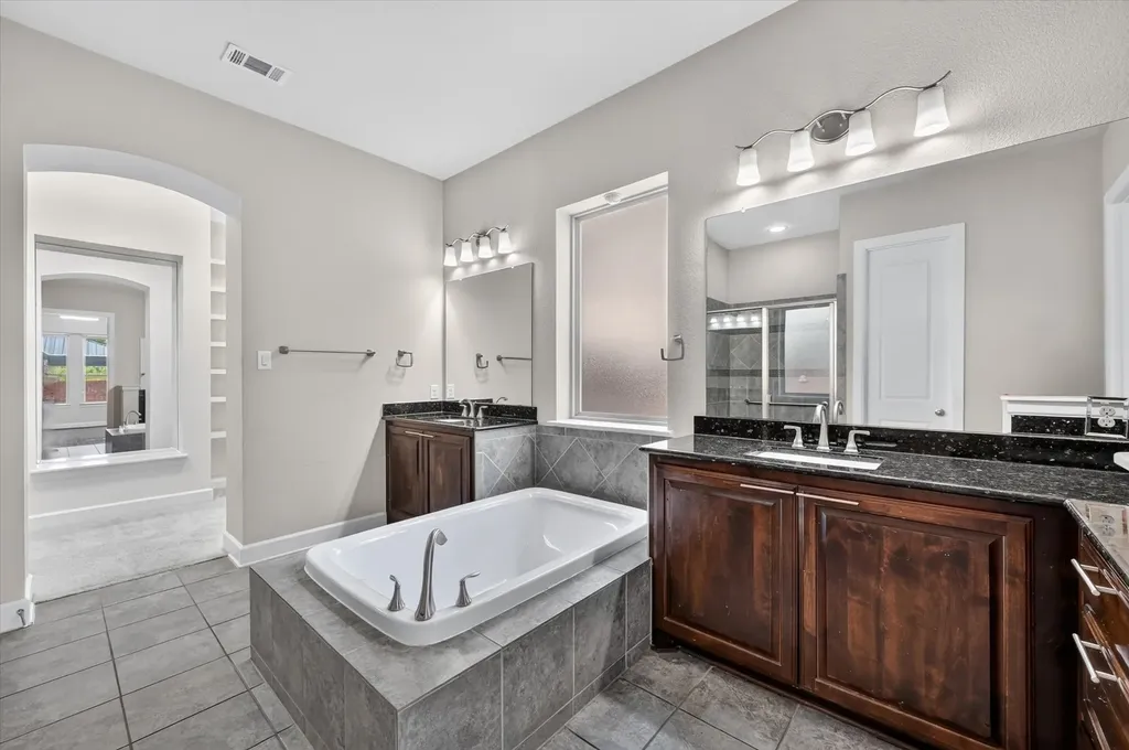 7840 Renderbrook Bend Irving TX 75063