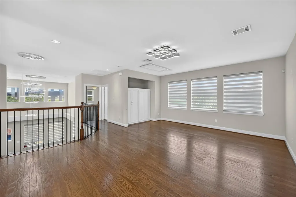 7840 Renderbrook Bend Irving TX 75063