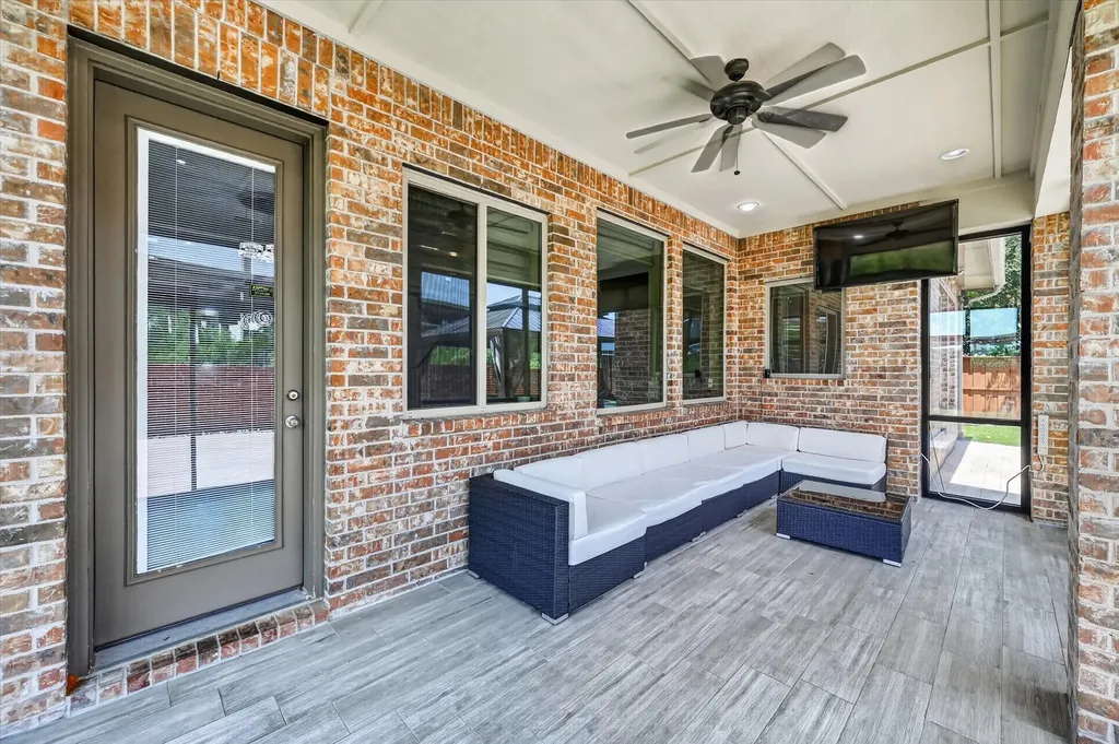 7840 Renderbrook Bend Irving TX 75063