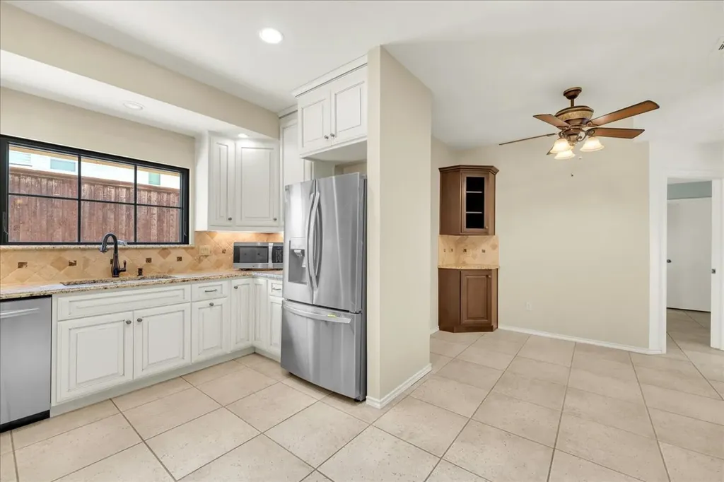 617 Arbor Court Highland Village TX 75077