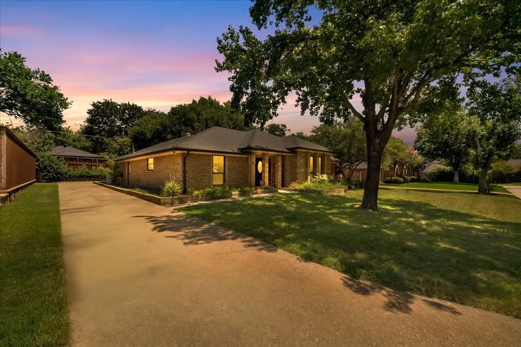 617 Arbor Court Highland Village TX 75077