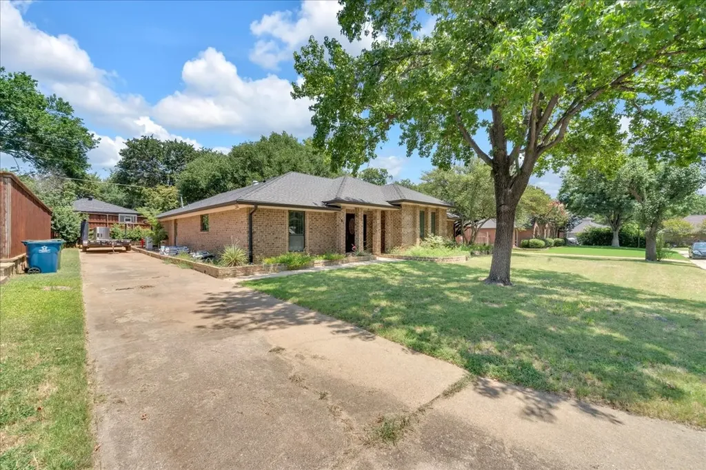617 Arbor Court Highland Village TX 75077