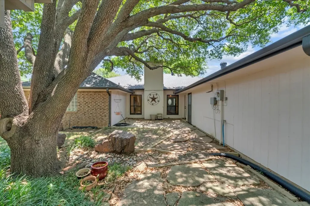 617 Arbor Court Highland Village TX 75077