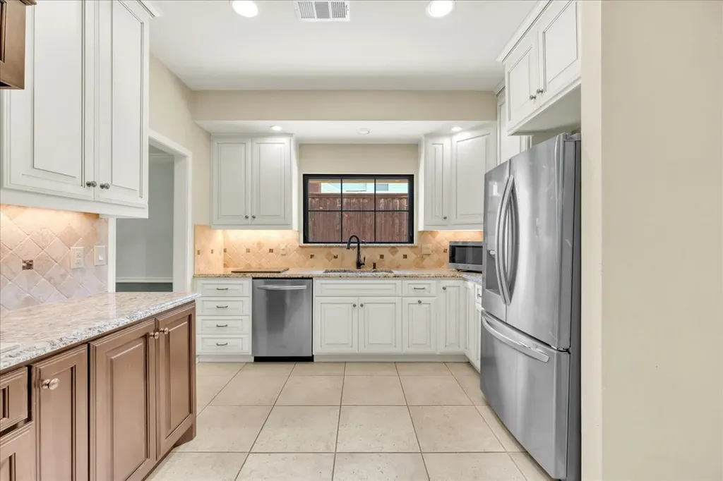 617 Arbor Court Highland Village TX 75077