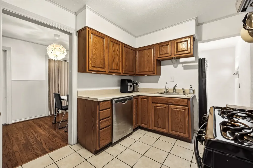 8922 Redondo Drive Dallas TX 75218