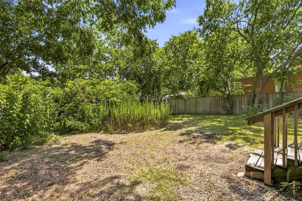 8922 Redondo Drive Dallas TX 75218