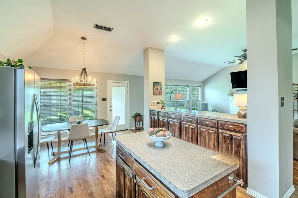 6917 Laurel Canyon Terrace Fort Worth TX 76132