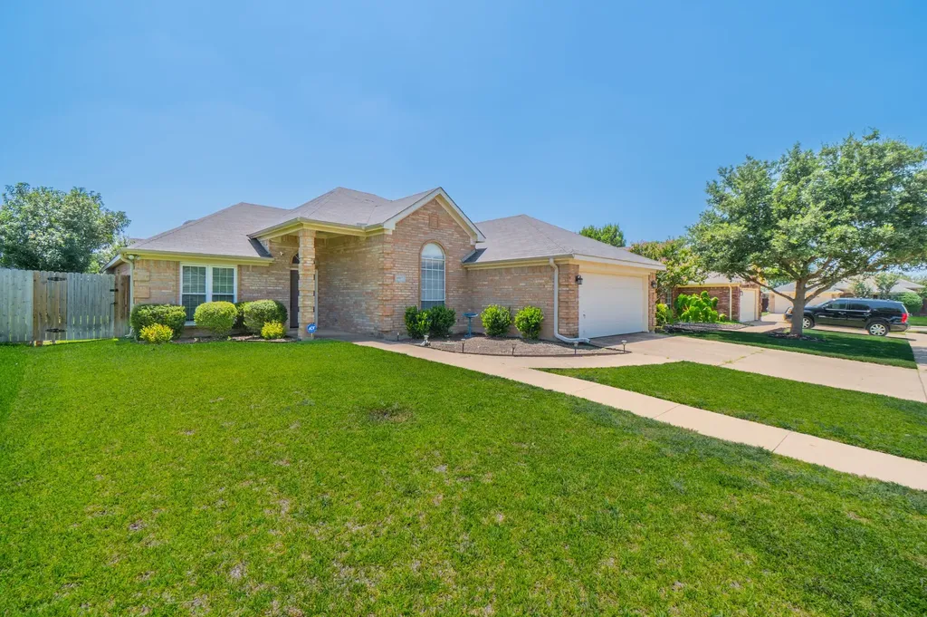 6917 Laurel Canyon Terrace Fort Worth TX 76132