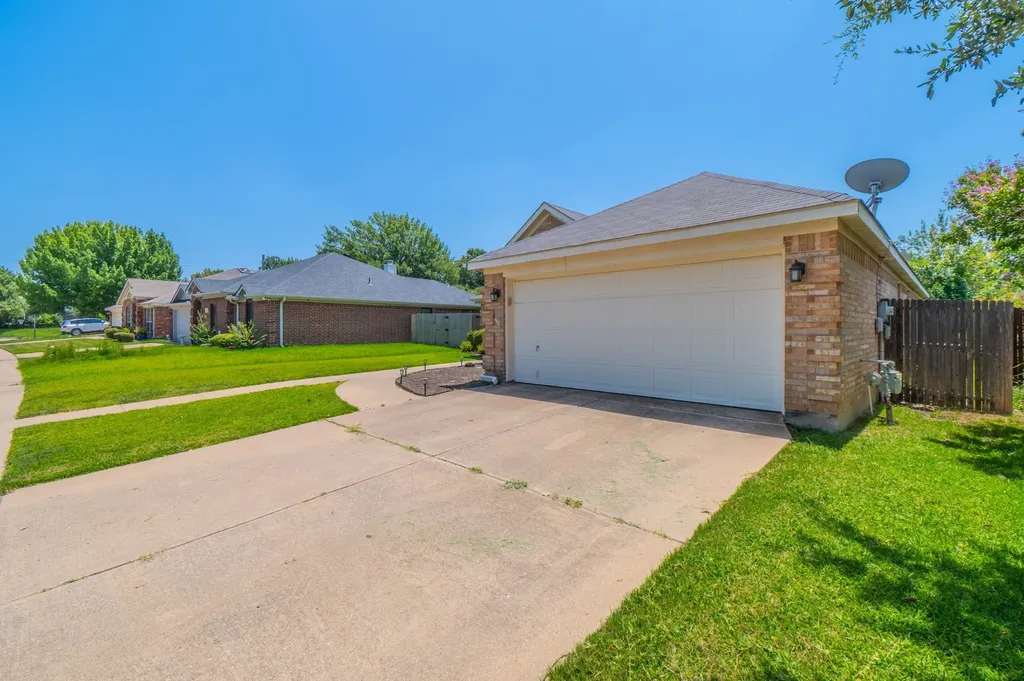 6917 Laurel Canyon Terrace Fort Worth TX 76132