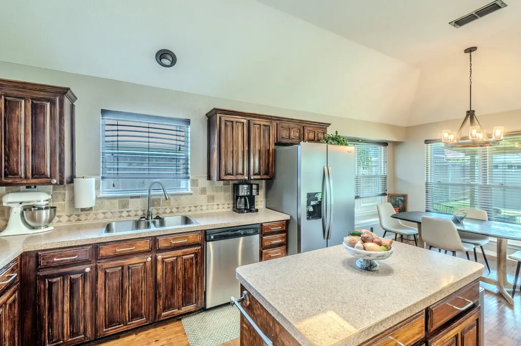 6917 Laurel Canyon Terrace Fort Worth TX 76132