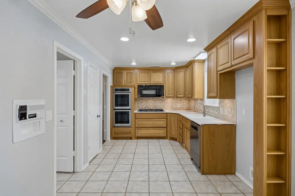 2604 Winterplace Circle Plano TX 75075