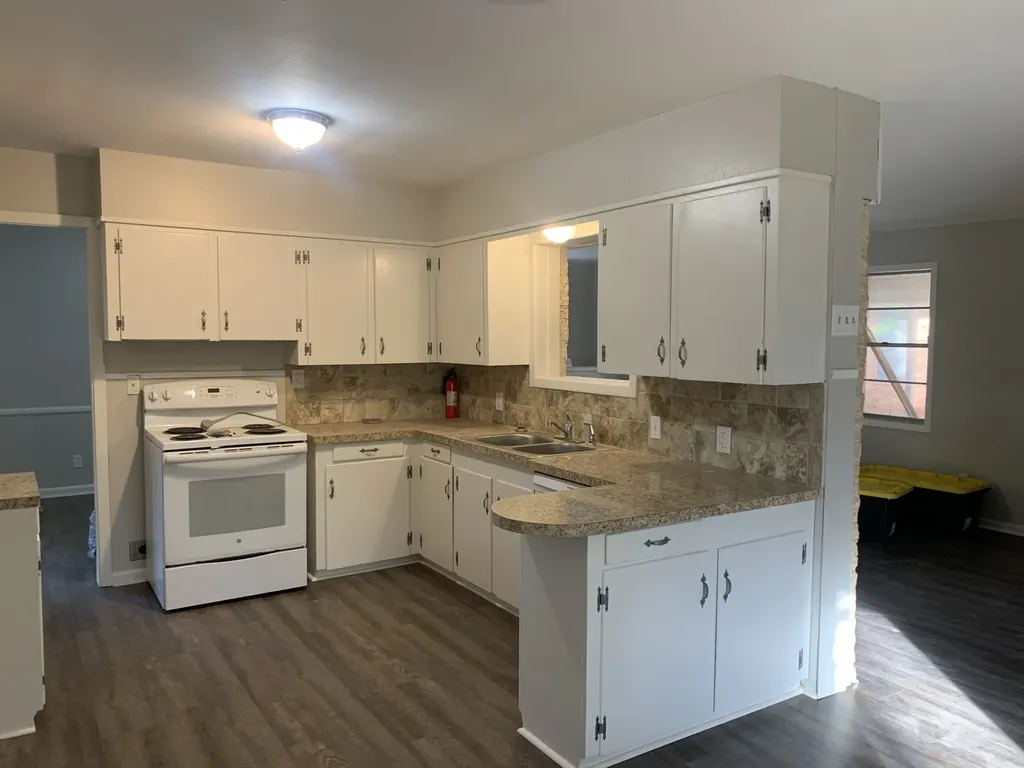 2204 Clinton Street Bossier City LA 71111
