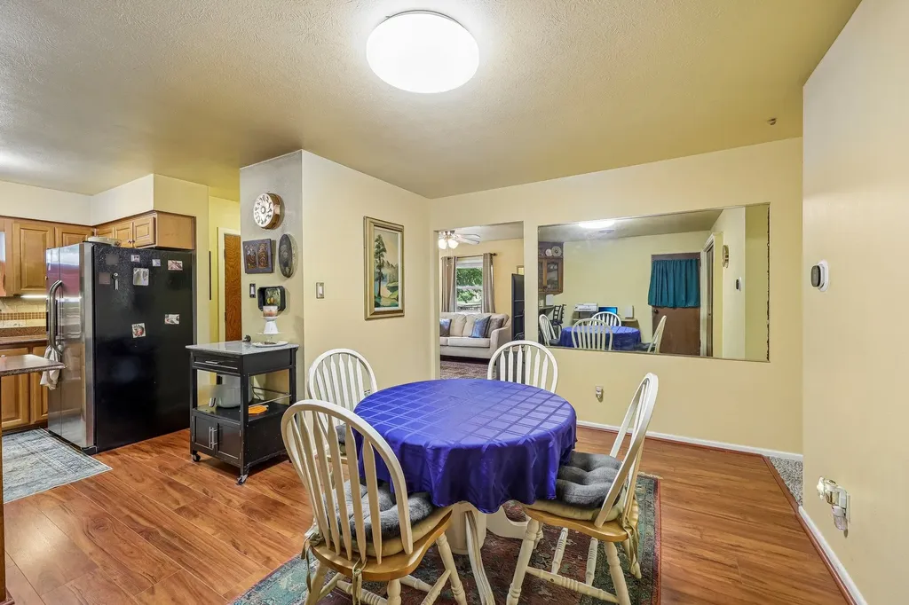 7452 Meadowcrest Drive Fort Worth TX 76112