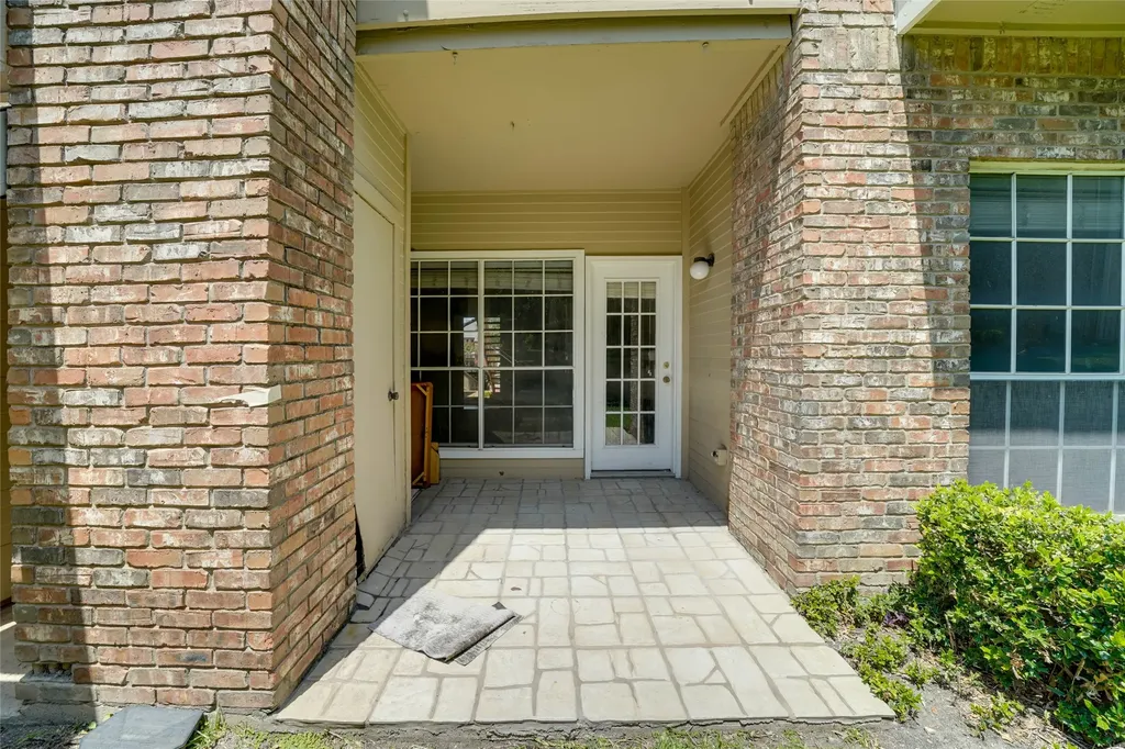 3550 Country Square Drive Carrollton TX 75006