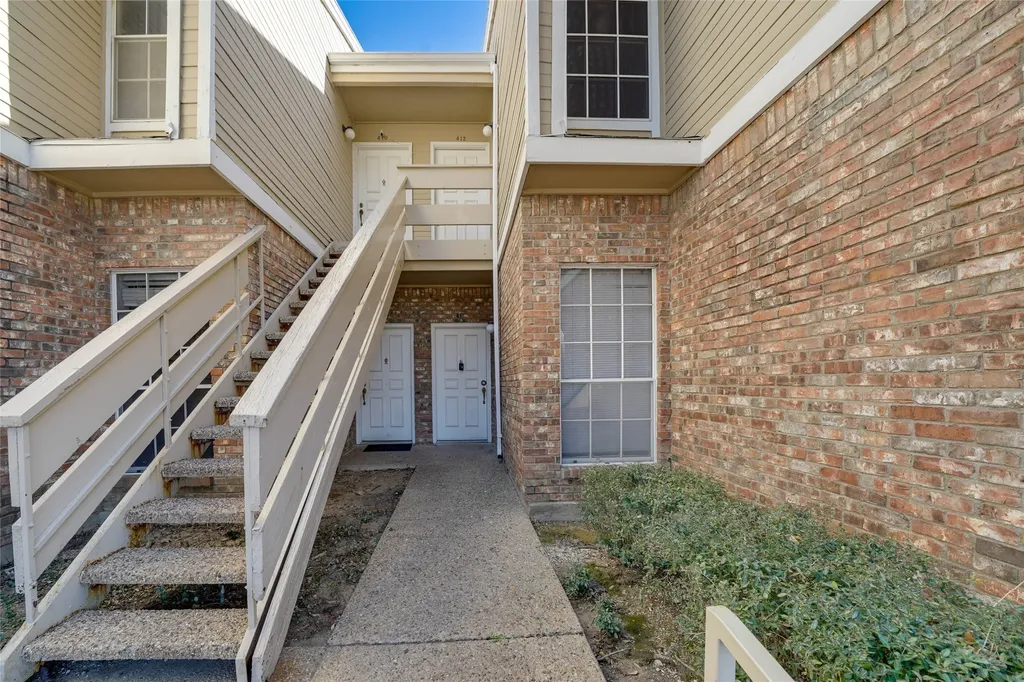 3550 Country Square Drive Carrollton TX 75006