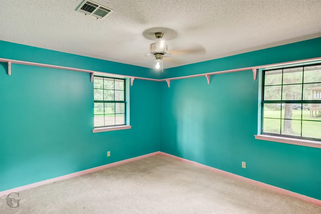220 E Cloverleaf Drive Haughton LA 71037