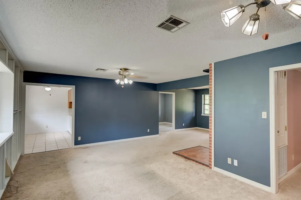 220 E Cloverleaf Drive Haughton LA 71037