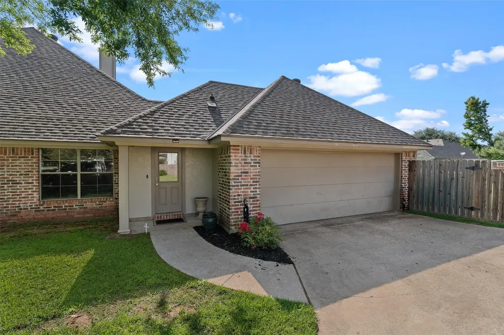 507 Secret Cove Bossier City LA 71111
