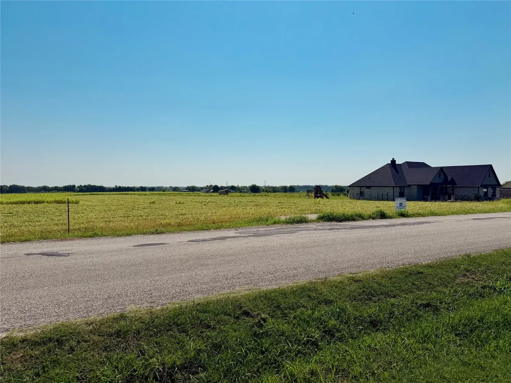 10319 County Road 418 Grandview TX 76050