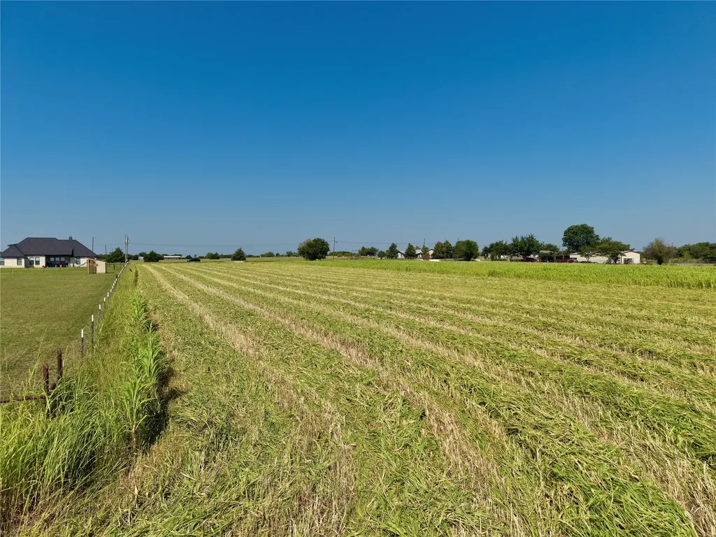 10319 County Road 418 Grandview TX 76050