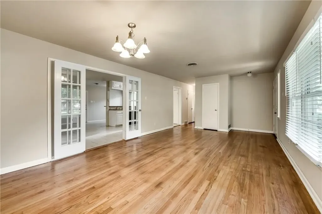 1601 Larkspur Drive Arlington TX 76013