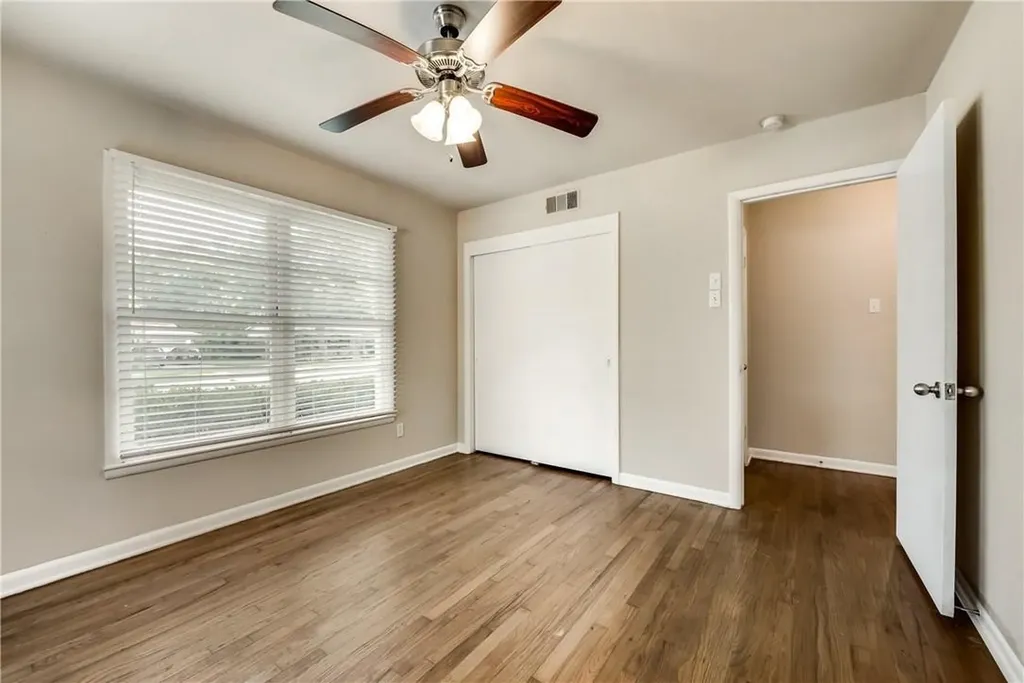1601 Larkspur Drive Arlington TX 76013
