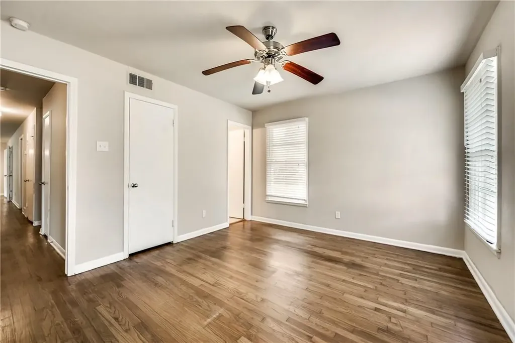 1601 Larkspur Drive Arlington TX 76013