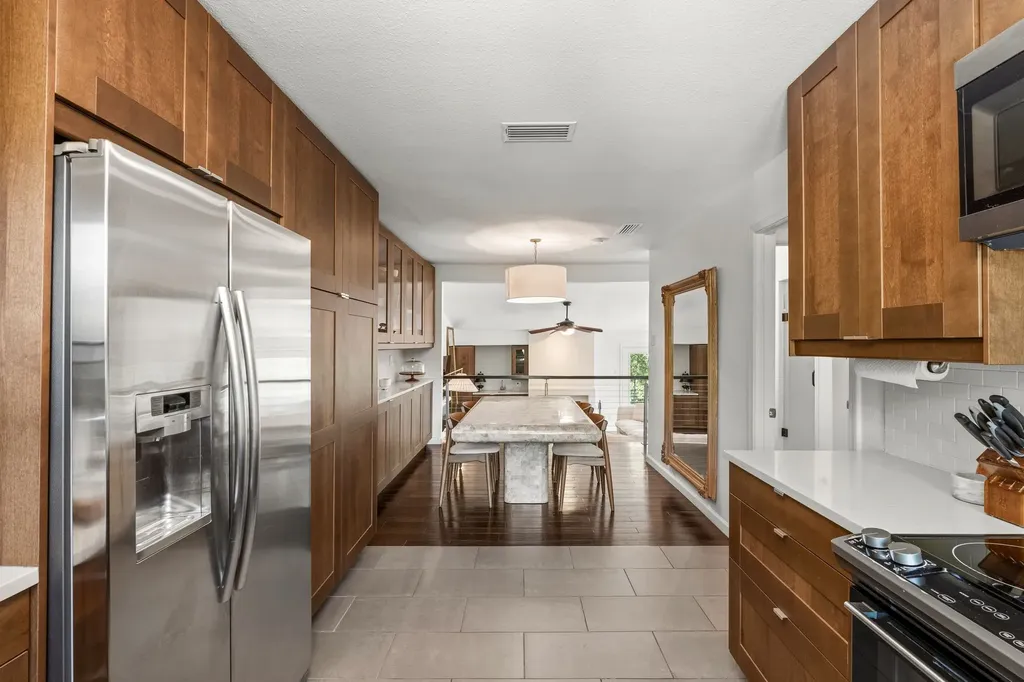 6124 Summer Creek Circle Dallas TX 75231
