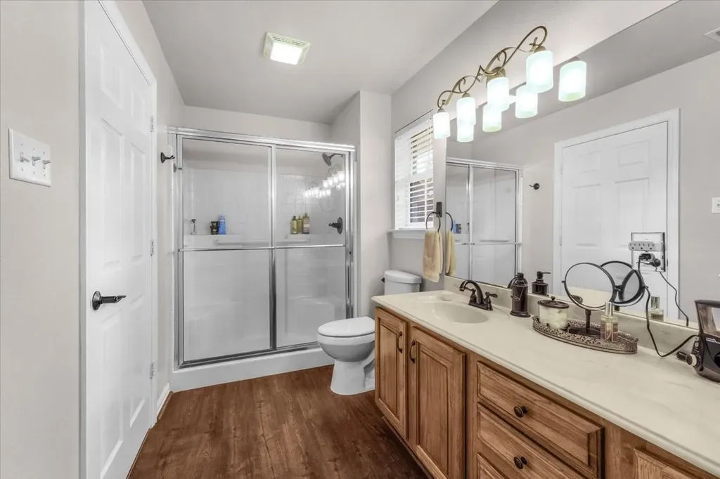 1013 Teresa Court Granbury TX 76048