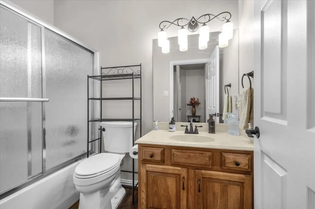 1013 Teresa Court Granbury TX 76048