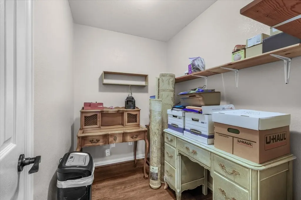 1013 Teresa Court Granbury TX 76048