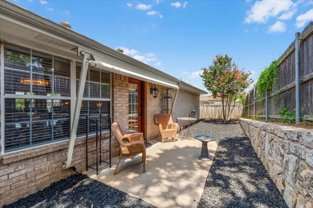 1013 Teresa Court Granbury TX 76048