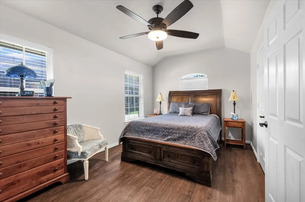 1013 Teresa Court Granbury TX 76048