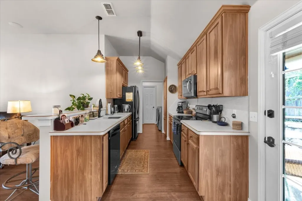 1013 Teresa Court Granbury TX 76048