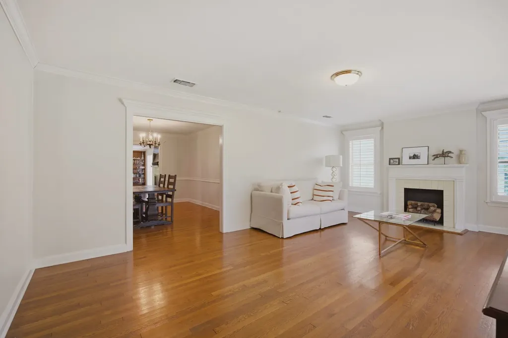 4122 Richmond Avenue Shreveport LA 71106